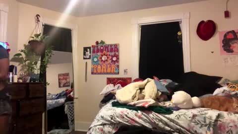 h9neybunny2000 online show from March 1, 2:37 am