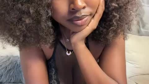 Snapshot of h_o_t_goddess chatting on July 23, 4:32 am h_o_t_goddess online show from July 23, 4:32 am