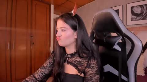 Snapshot of haathorx chatting on December 3, 2:48 pm haathorx online show from December 3, 2:48 pm