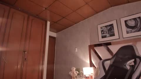 Snapshot of haathorx chatting on December 13, 9:53 pm haathorx online show from December 13, 9:53 pm