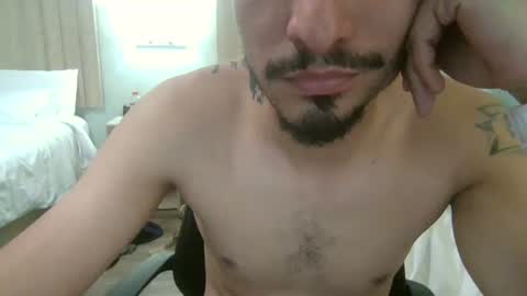 Snapshot of hablale01 chatting on April 1, 10:07 pm hablale01 online show from April 1, 10:07 pm
