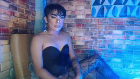 Snapshot of hadasam26 chatting on December 9, 2:28 pm SAM online show from December 9, 2:28 pm