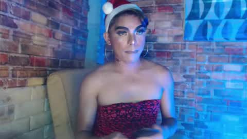 Snapshot of hadasam26 chatting on December 24, 9:06 am SAM online show from December 24, 9:06 am