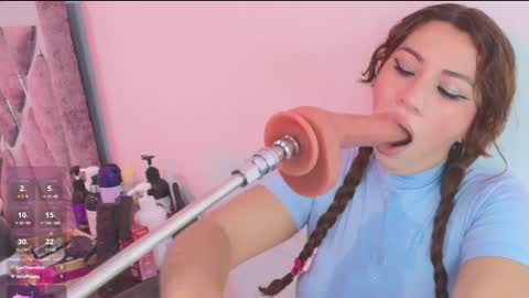 hade_cute2 online show from December 6, 3:33 pm