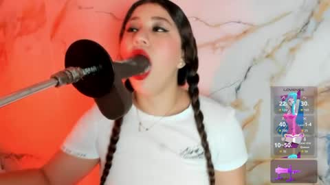 Snapshot of hade_cute2 chatting on May 16, 7:23 pm hade_cute2 online show from May 16, 7:23 pm