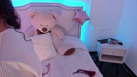 Eva online show from February 15, 1:05 pm