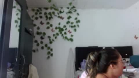 Snapshot of hader_wild21 chatting on January 24, 9:15 pm hader_wild21 online show from January 24, 9:15 pm