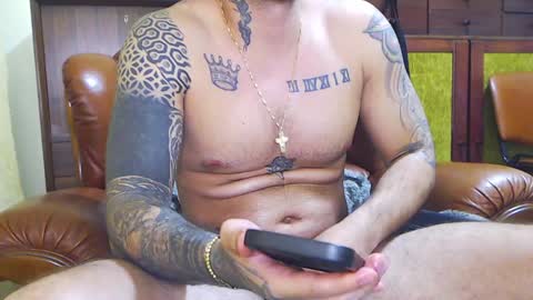 Snapshot of hades_carter chatting on January 10, 11:39 pm Hades online show from January 10, 11:39 pm