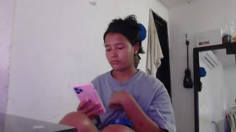 hadesmit1 online show from April 7, 2:50 pm