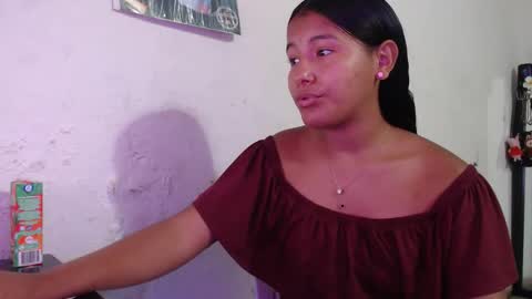 hadesmit1 online show from April 22, 2:29 pm