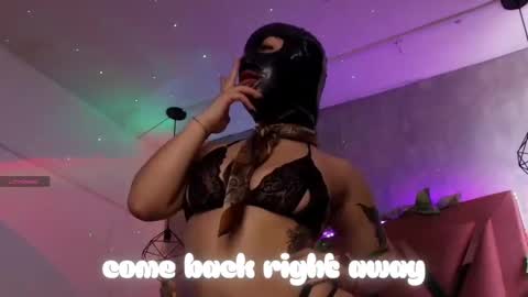 Haely online show from October 26, 11:05 am