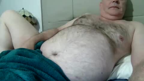 Snapshot of haggisstop chatting on November 9, 11:03 pm haggisstop online show from November 9, 11:03 pm