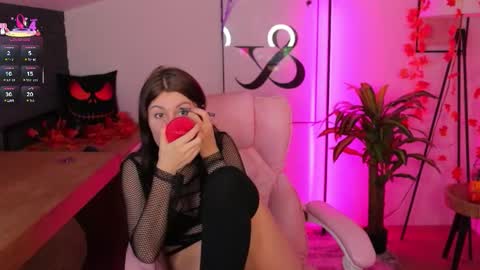 Hailey  Green online show from October 27, 10:03 pm