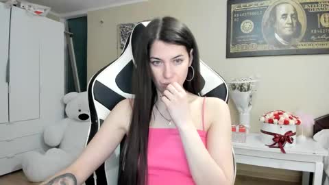 Snapshot of hailey_beauty chatting on December 29, 1:34 am Sk pe Anya388109 online show from December 29, 1:34 am