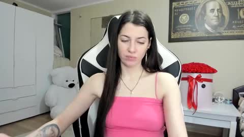 Snapshot of hailey_beauty chatting on January 28, 6:49 pm Sk pe Anya388109 online show from January 28, 6:49 pm