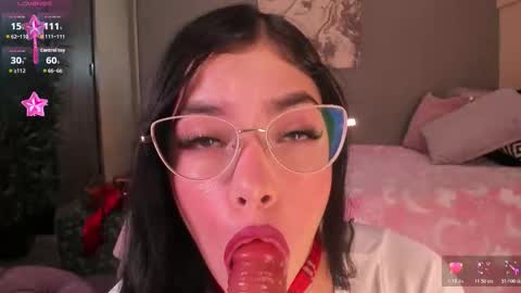 laura online show from December 19, 11:01 pm