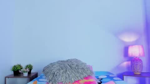 hailey_hadid online show from October 2, 11:34 pm