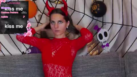 HaileyPeach online show from October 31, 5:58 pm