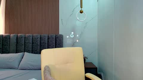 Hailey online show from November 26, 1:28 am