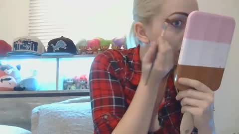 Hailey and d online show from November 22, 9:36 pm