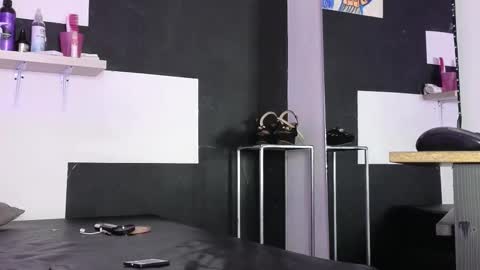 Snapshot of haileycat_ chatting on November 1, 12:34 am haileycat_ online show from November 1, 12:34 am