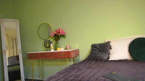 Hailey online show from February 25, 4:24 am