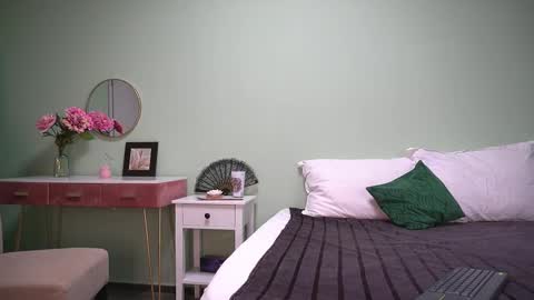 Hailey online show from September 18, 3:08 am