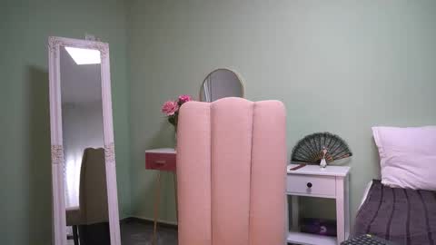 Hailey online show from October 27, 5:11 am