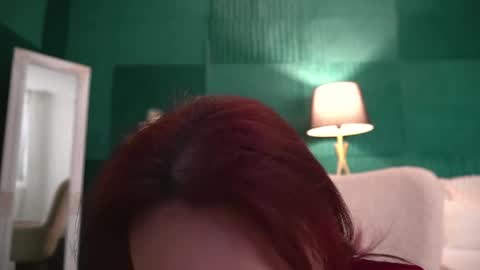 Snapshot of haileymoon85 chatting on April 29, 3:32 am Hailey online show from April 29, 3:32 am