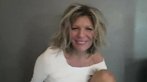 Hailey online show from April 19, 6:10 pm