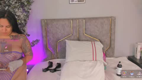 haileystonei online show from September 19, 11:44 am