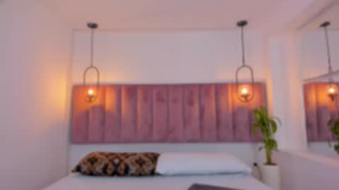 Haily online show from March 8, 8:01 pm