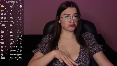 Snapshot of haily_heavenly chatting on December 18, 11:13 am HailyHeavenly online show from December 18, 11:13 am