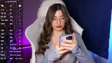 Snapshot of haily_heavenly chatting on February 19, 2:12 pm HailyHeavenly online show from February 19, 2:12 pm