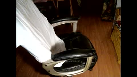 hairybear813 online show from November 28, 2:20 pm