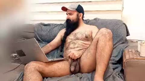 Snapshot of hairybeardedsmoker chatting on June 26, 1:10 am Hairy Beard Smoker online show from June 26, 1:10 am