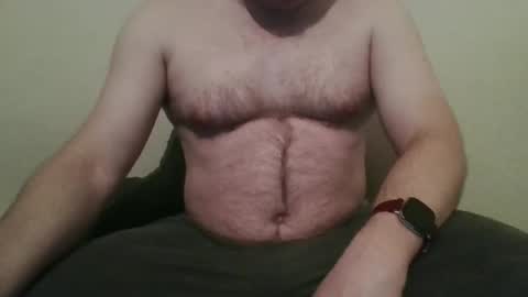 Snapshot of hairychest222141 chatting on February 25, 11:41 am hairychest222141 online show from February 25, 11:41 am