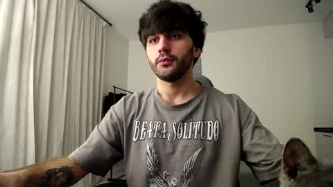 Snapshot of hairycuss chatting on February 11, 12:17 am Adam online show from February 11, 12:17 am