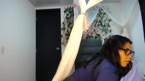 hairylatiingoddess online show from April 13, 5:46 am