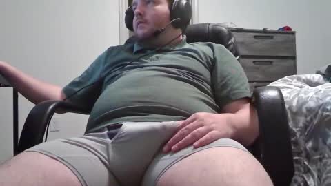 hairymikey online show from November 4, 5:06 am