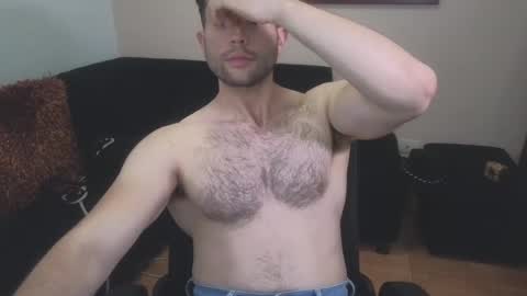 Snapshot of hairyncuteass chatting on February 13, 10:33 pm hairyncuteass online show from February 13, 10:33 pm