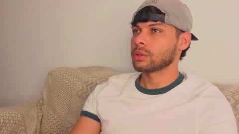 Independent       model  online show from January 18, 7:17 pm