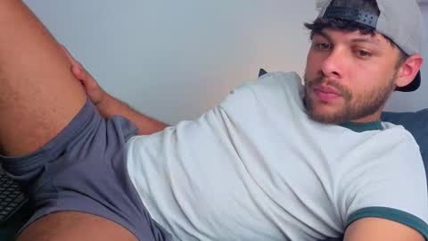 Independent       model  online show from February 4, 11:20 pm