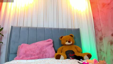 Haku Please help me with your thumbs up its important  online show from January 21, 5:51 pm