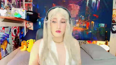 Haku Please help me with your thumbs up its important  online show from November 7, 2:06 pm