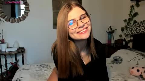 Haley online show from February 3, 8:19 am