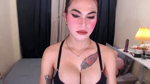 Snapshot of haliya_xsamer chatting on June 22, 3:25 am Selena the real cummer online show from June 22, 3:25 am