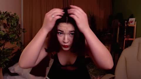 Mary online show from November 15, 2:13 pm