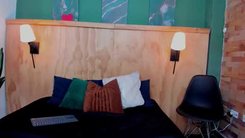 Halley Lorens online show from October 12, 12:04 pm