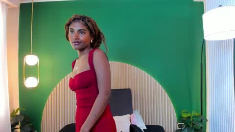 Halley Lorens online show from April 12, 12:32 pm